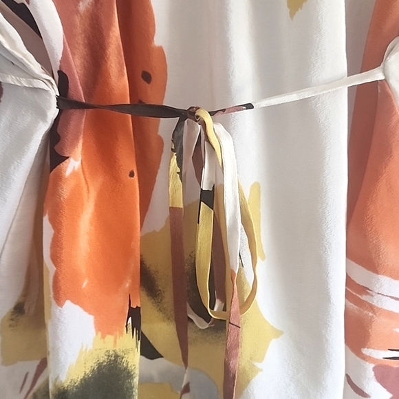 Anthropologie Silk Floral Blouse With Lace Details Size 4 - Picture 6 of 9